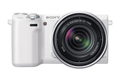NEX-5R front with SEL1855 (white)